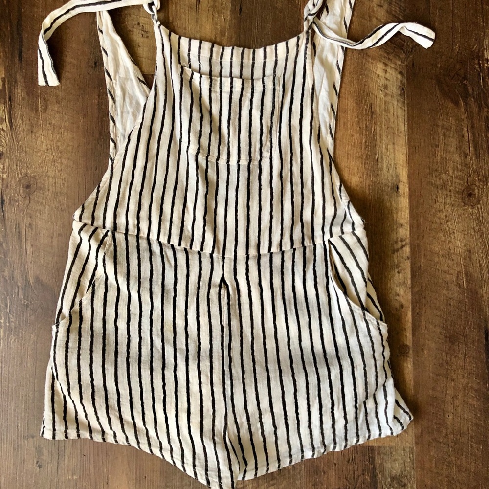 Billabong 100% Cotton Romper!